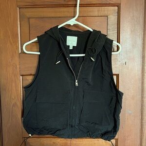 Love Tree Black Sleeveless Vest